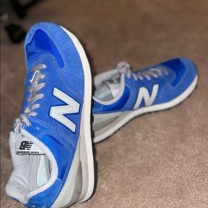 New Balance snickers used but still in great condition